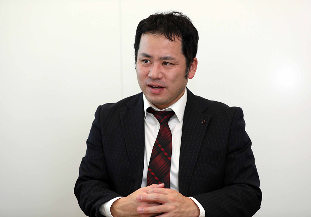 中嶋　資佳　氏