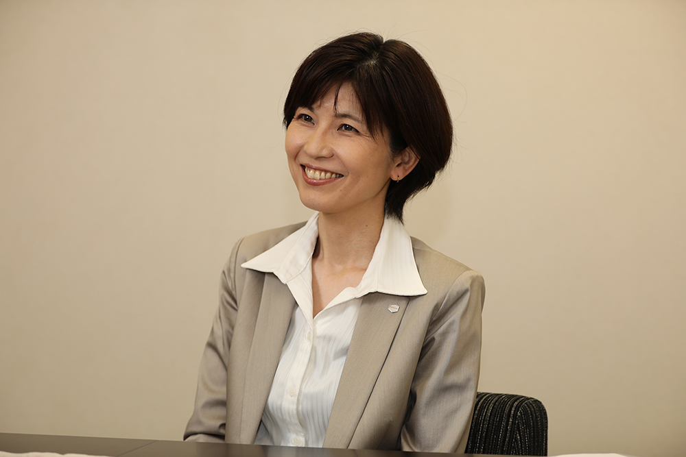 黒川 博子 氏